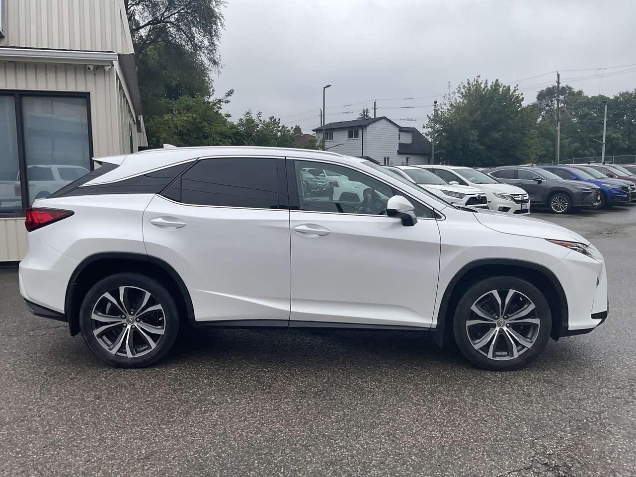2017 Lexus RX 350 LUXURY AWD - LEATHER! NAV! BACK-UP CAM! BSM! SUNROOF! Photo
