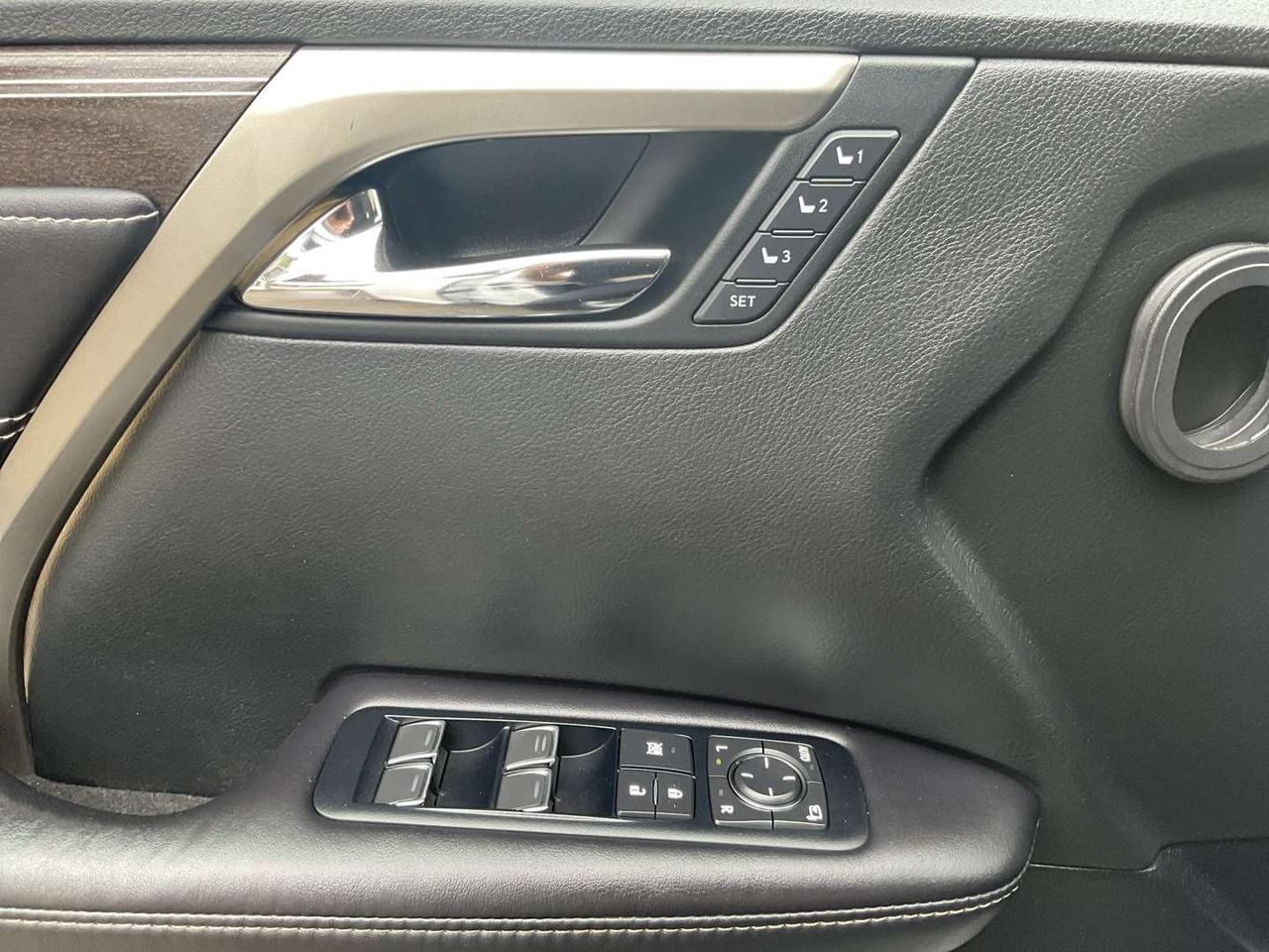 2017 Lexus RX 350 LUXURY AWD - LEATHER! NAV! BACK-UP CAM! BSM! SUNROOF! Photo
