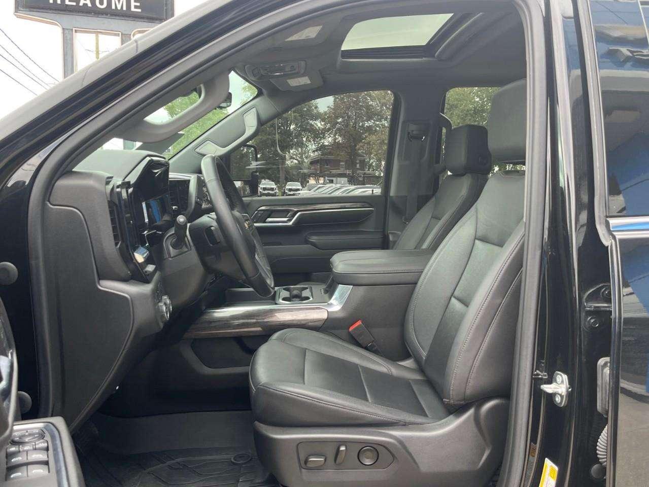 2024 Chevrolet Silverado 2500 LTZ CPO RATES APPLY @ 3.99%-5.49% OAC Photo