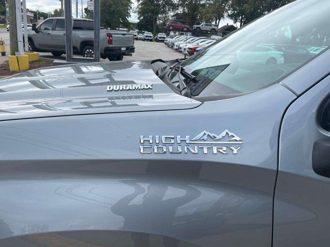 2024 Chevrolet Silverado 1500 HIGH COUNTRY CPO RATES APPLY @ 0.99%-5.49% OAC Photo