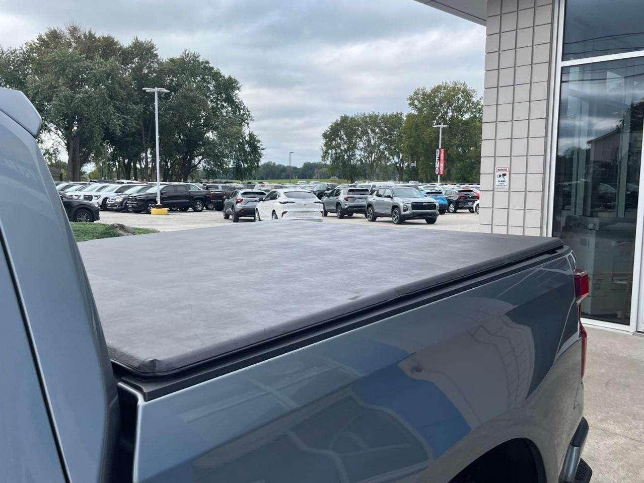 2024 Chevrolet Silverado 1500 HIGH COUNTRY CPO RATES APPLY @ 0.99%-5.49% OAC Photo