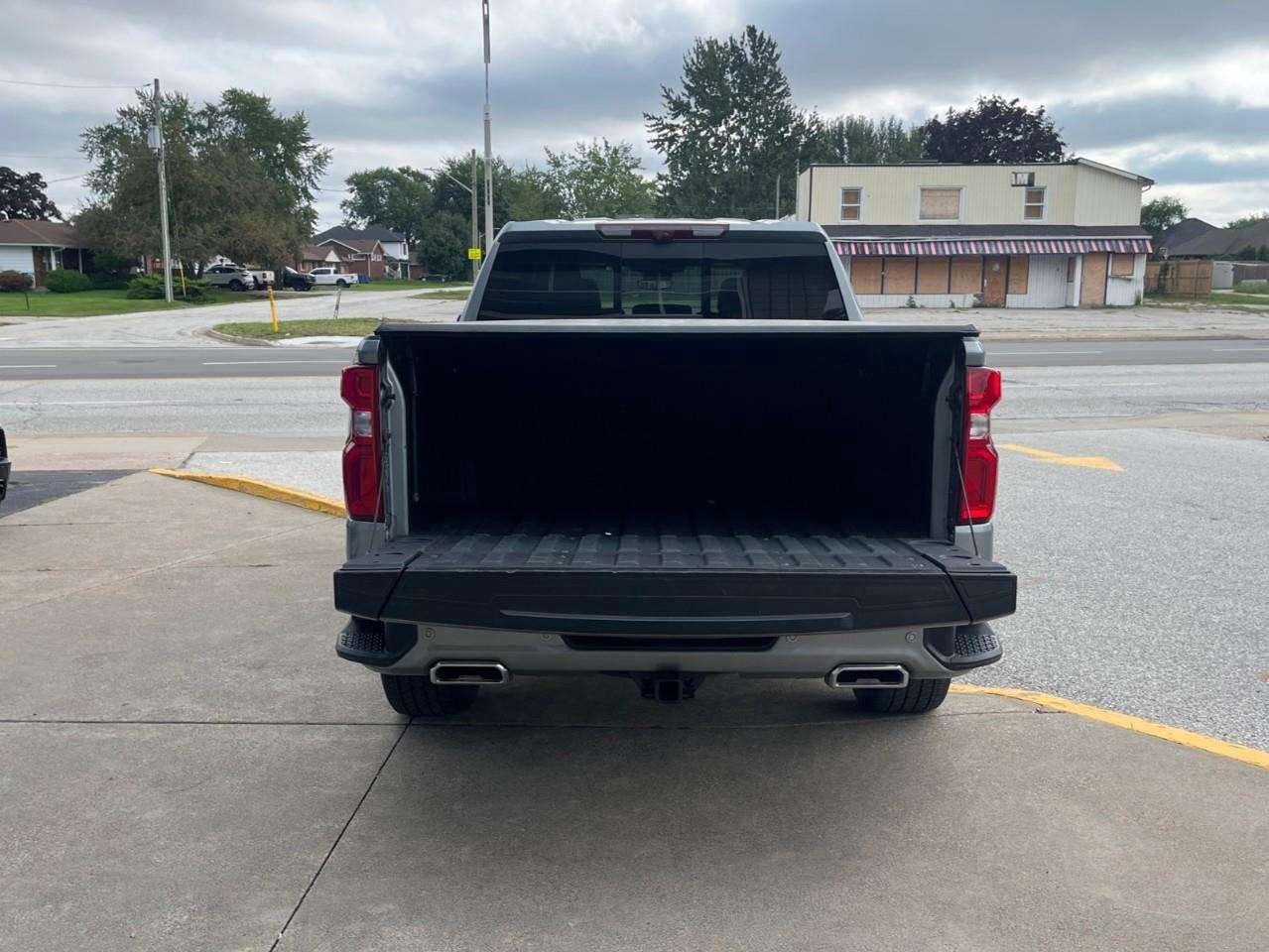 2024 Chevrolet Silverado 1500 HIGH COUNTRY CPO RATES APPLY @ 0.99%-5.49% OAC Photo