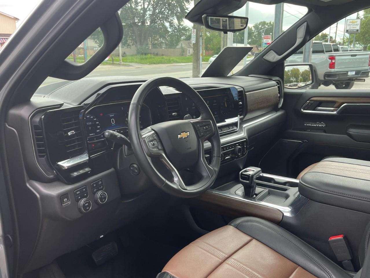 2024 Chevrolet Silverado 1500 HIGH COUNTRY CPO RATES APPLY @ 0.99%-5.49% OAC Photo