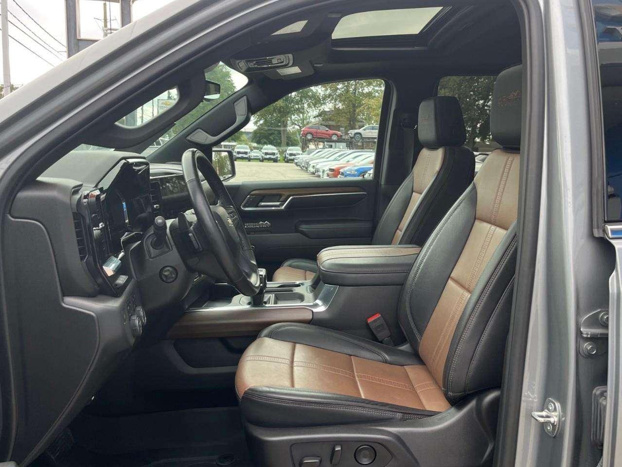 2024 Chevrolet Silverado 1500 HIGH COUNTRY CPO RATES APPLY @ 0.99%-5.49% OAC Photo