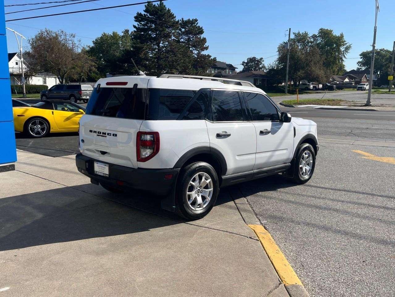 2023 Ford Bronco Sport BASE GREAT VALUE LOCAL TRADE Photo4