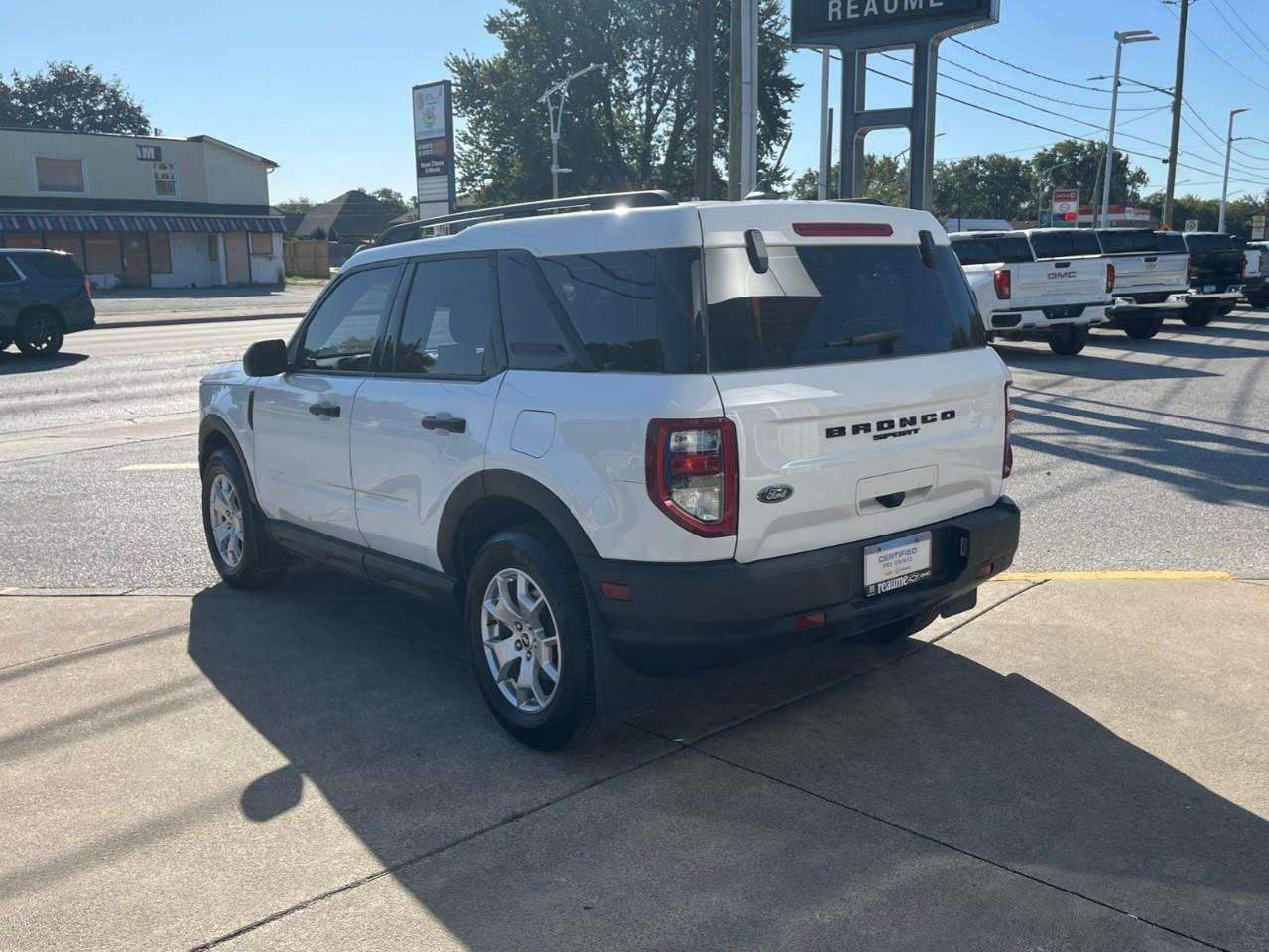 2023 Ford Bronco Sport BASE GREAT VALUE LOCAL TRADE Photo