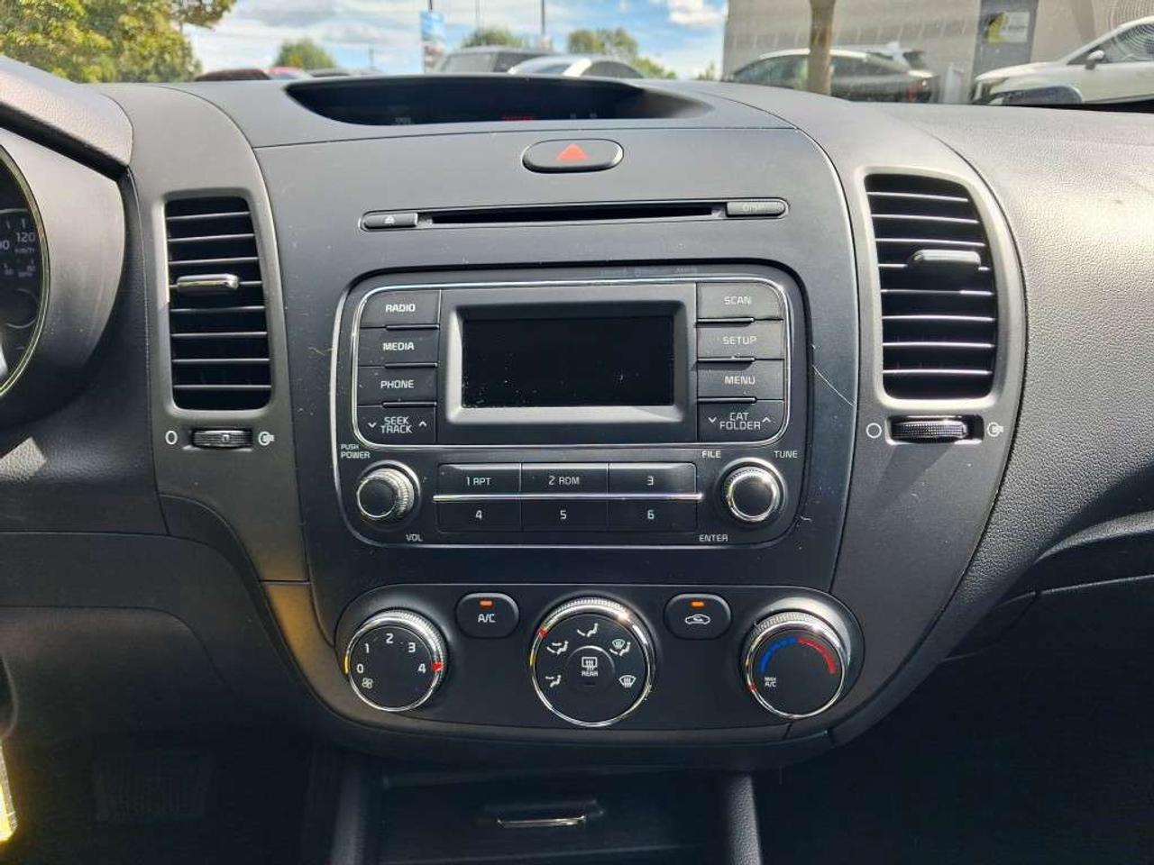 2014 Kia Forte 4dr Sdn Auto LX Photo