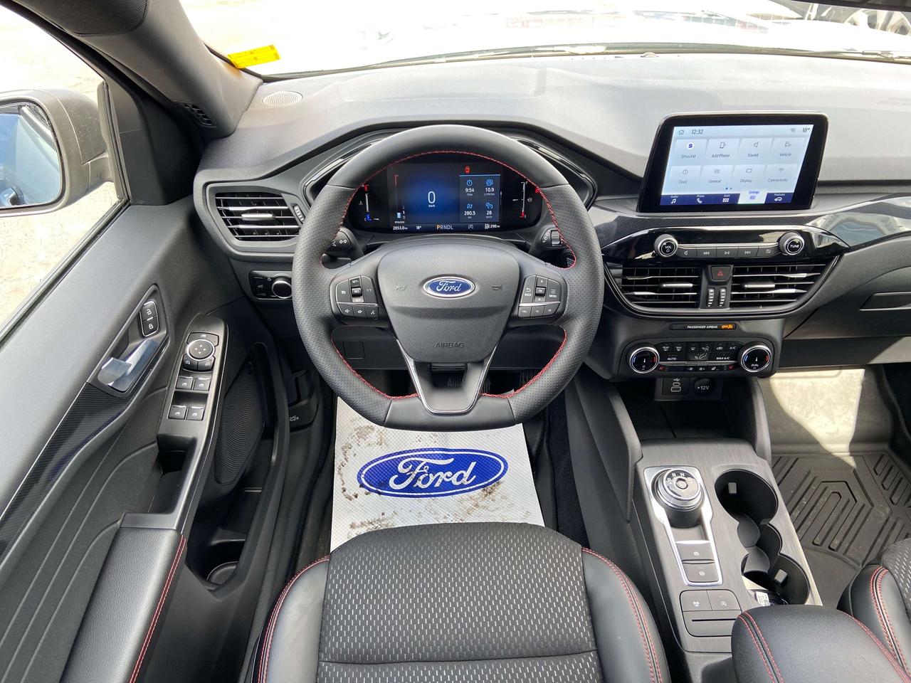 2026 Ford Escape ST LINE AWD 1.5L 2000K LANE KEEP HTD SEATS AND WHL Photo