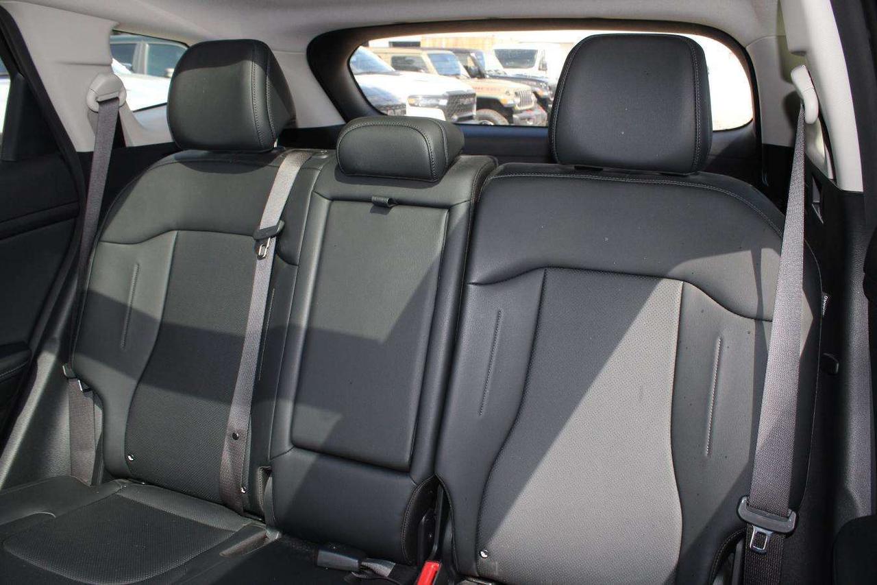 2024 Kia Sportage EX  Gps Moonroof ReverseCamera HtdSeats DriveModes Photo