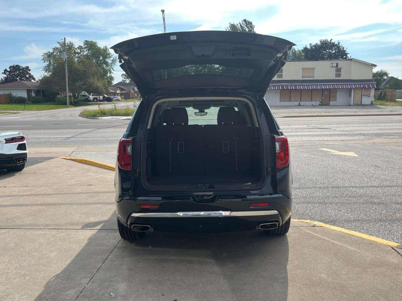2021 GMC Acadia DENALI CPO RATES APLY @ 4.49%-5.59% OAC Photo