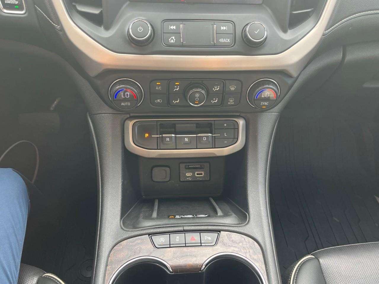 2021 GMC Acadia DENALI CPO RATES APLY @ 4.49%-5.59% OAC Photo