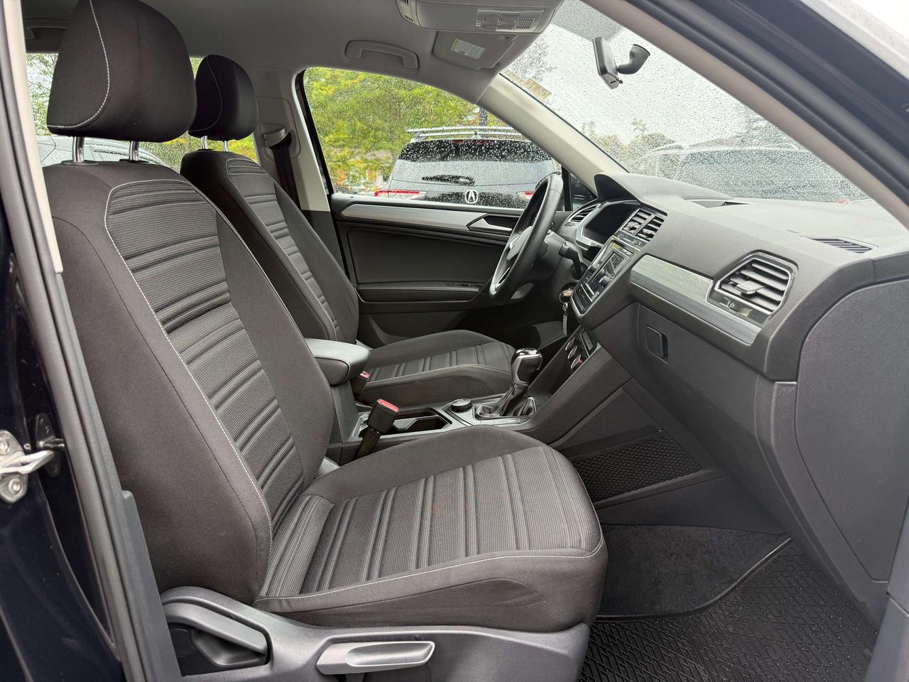 2022 Volkswagen Tiguan Trendline AWD 4MOTION Clean CARFAX Heated Seats He Photo