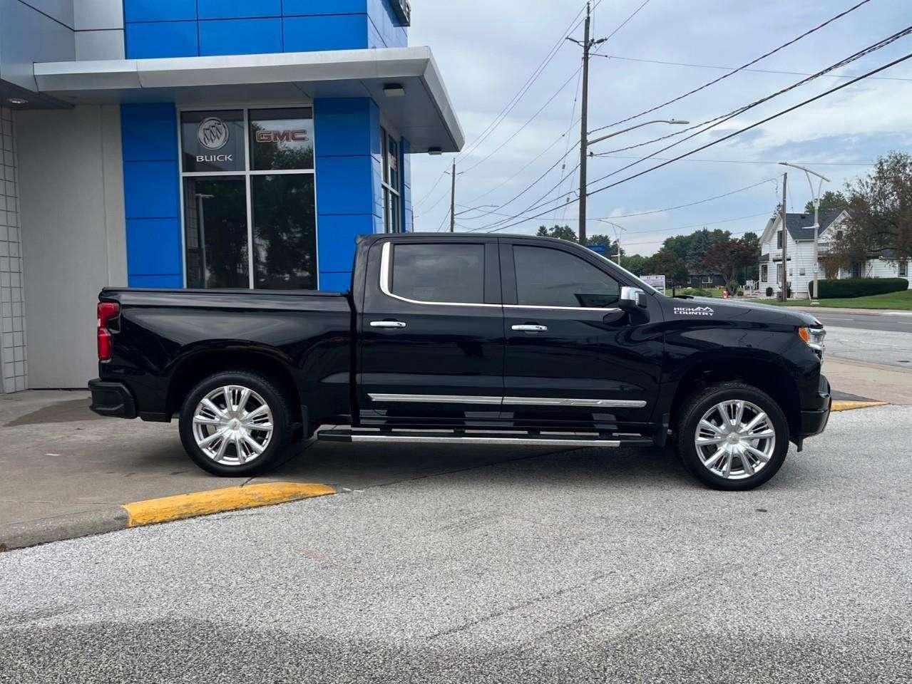 2026 Chevrolet Silverado 1500 High Country Photo3