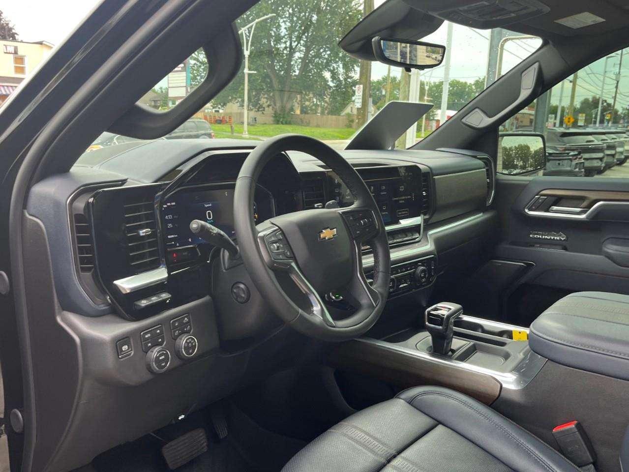 2026 Chevrolet Silverado 1500 High Country Photo