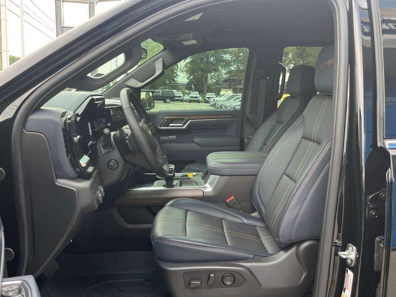 2026 Chevrolet Silverado 1500 High Country Photo