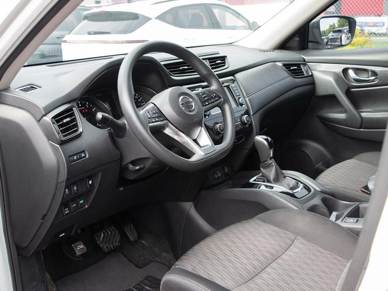 2020 Nissan Rogue  Photo