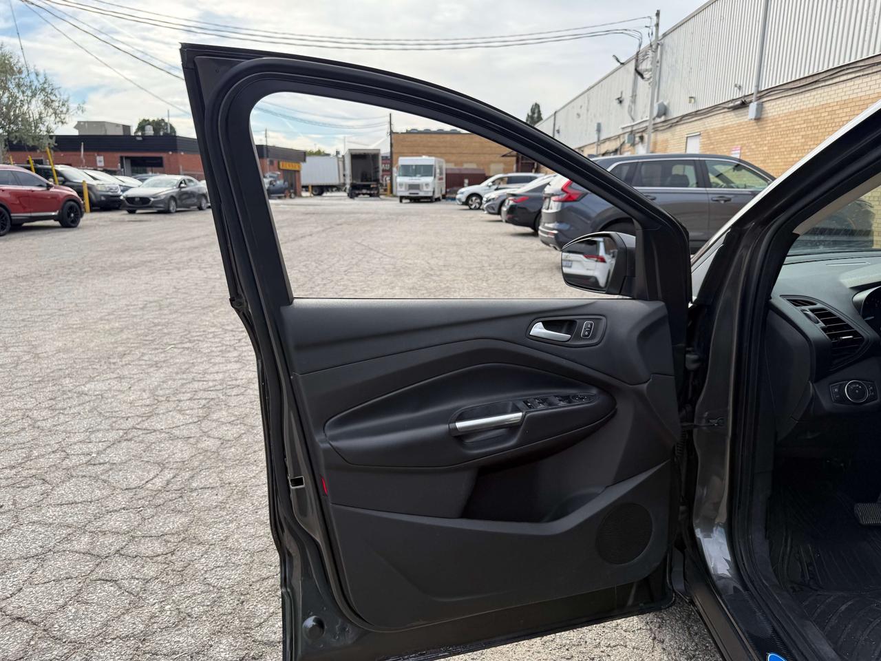 2019 Ford Escape No Accident l SEL l AWD l Gas l EcoBoost l Leather Photo