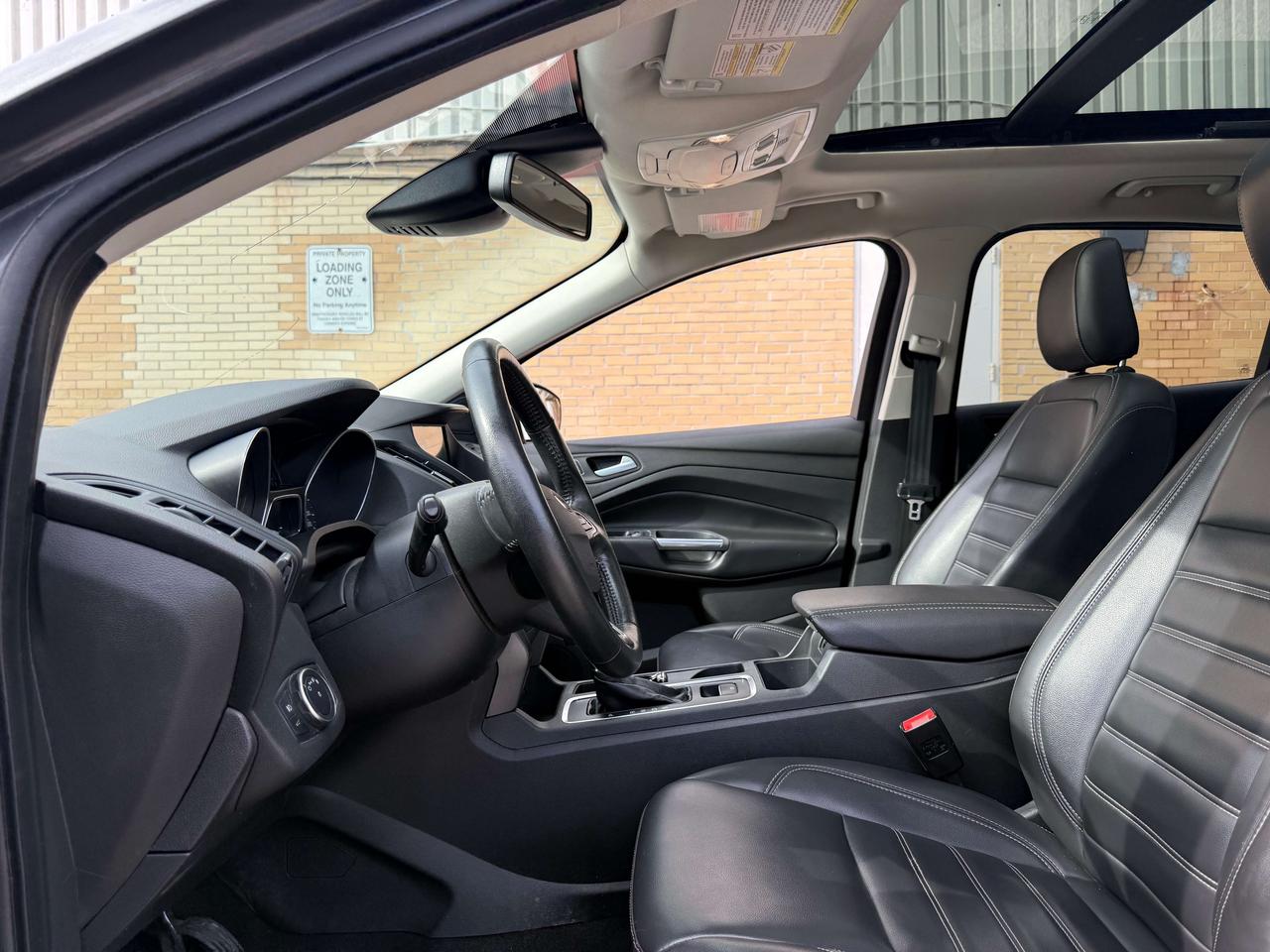 2019 Ford Escape No Accident l SEL l AWD l Gas l EcoBoost l Leather Photo