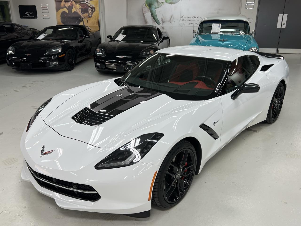 2016 Chevrolet Corvette Z51 and 3LT Photo