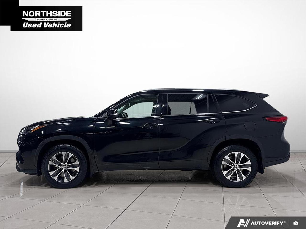 2021 Toyota Highlander XLE AWD Photo