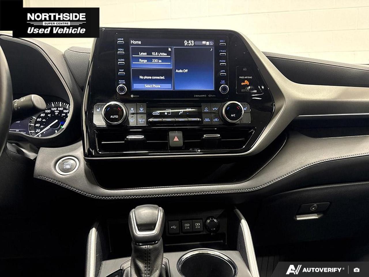 2021 Toyota Highlander XLE AWD Photo