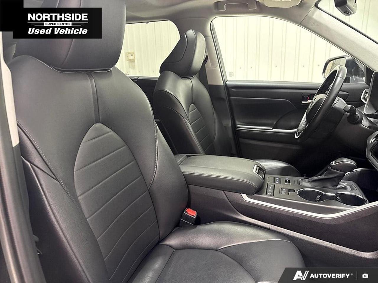 2021 Toyota Highlander XLE AWD Photo