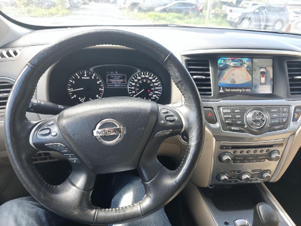 2019 Nissan Pathfinder SL Photo