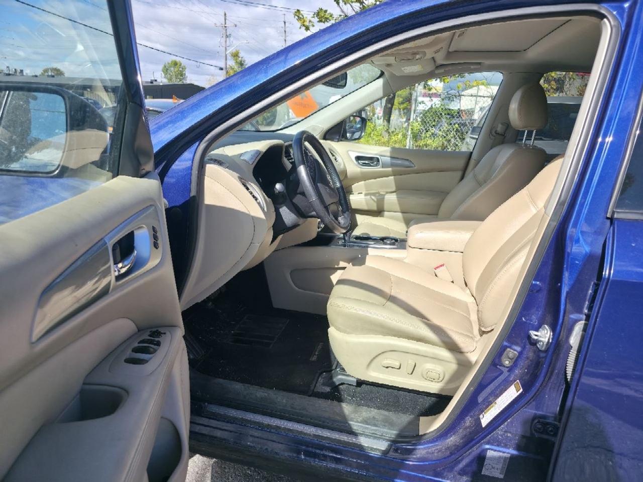 2019 Nissan Pathfinder SL Photo