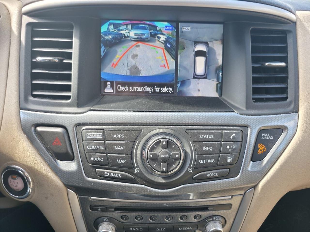 2019 Nissan Pathfinder SL Photo