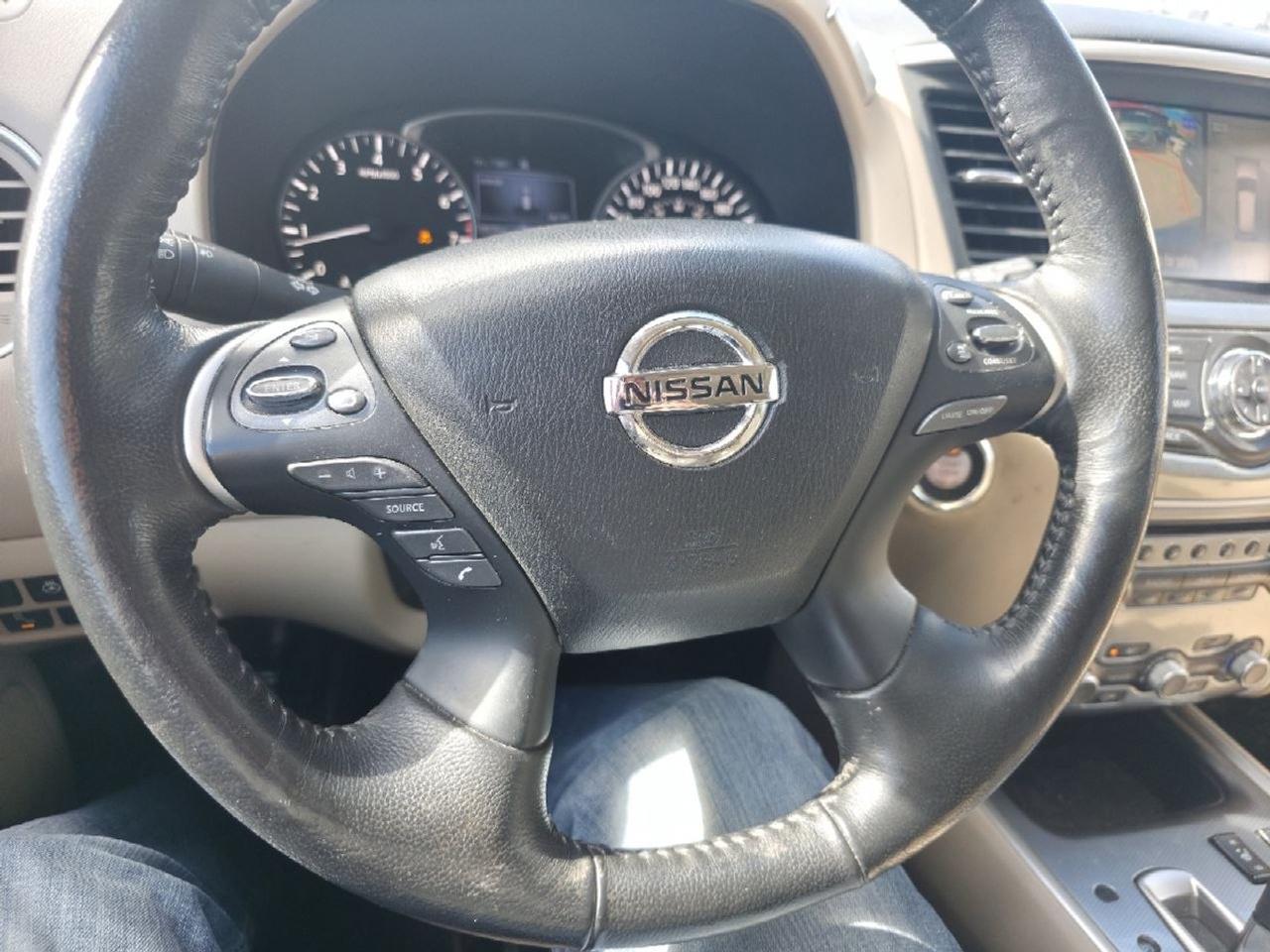 2019 Nissan Pathfinder SL Photo