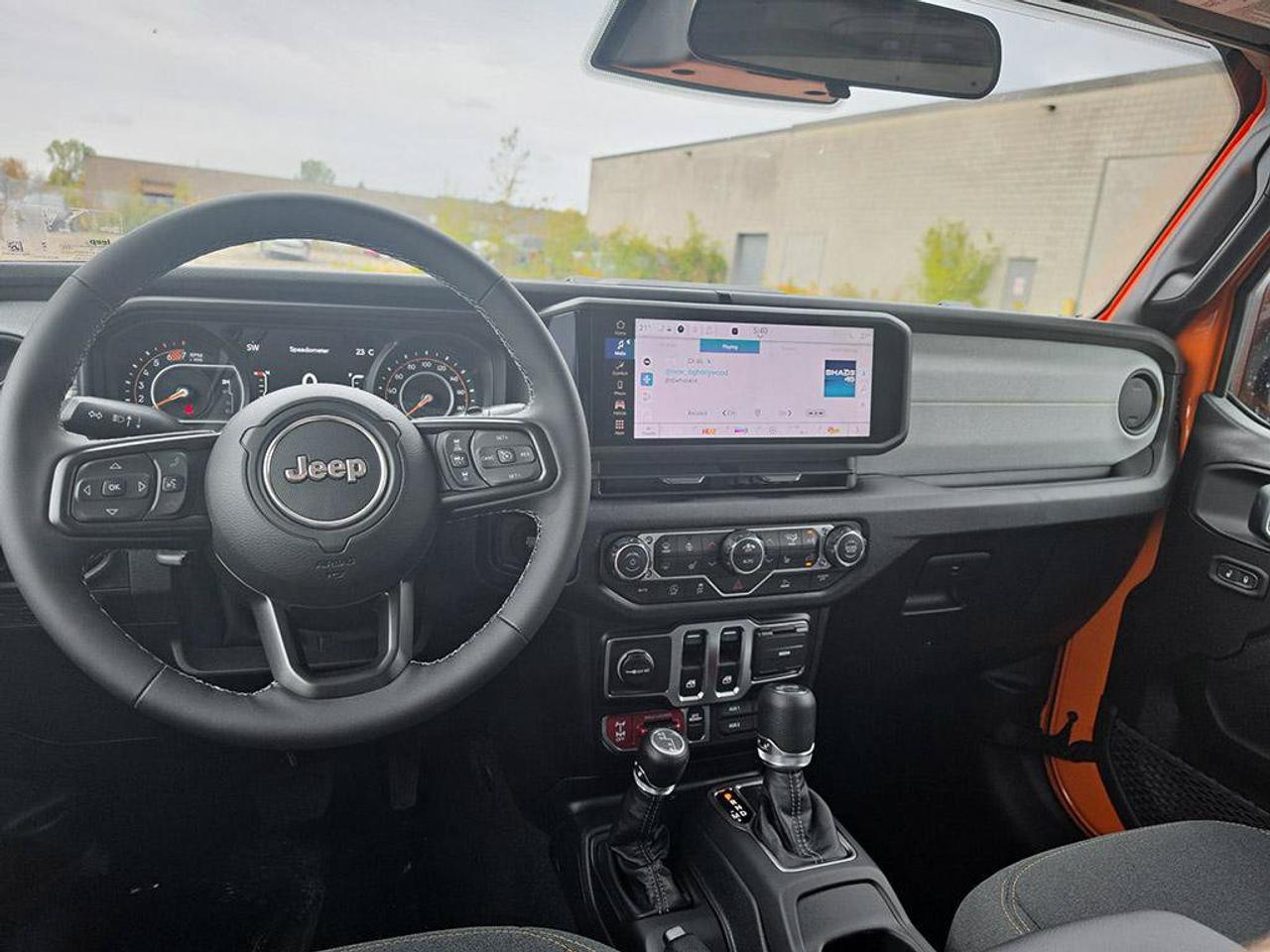 2027 Jeep Wrangler Willys/HARDTOP/HEATED STEERING WHEEL/HEATED SEATS/ Photo