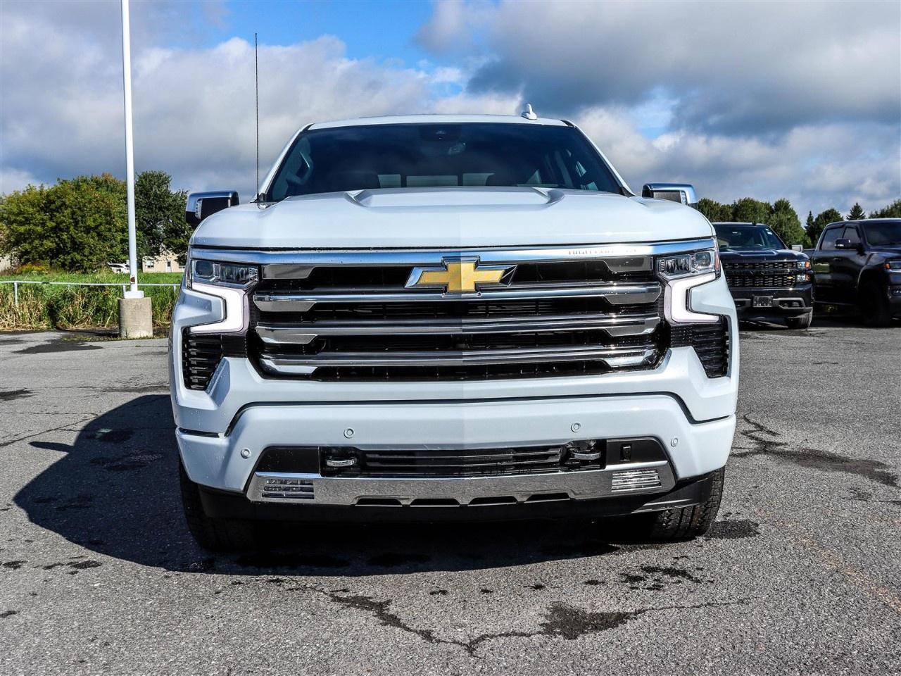 2026 Chevrolet Silverado 1500 Crew Cab Short Box 4-Wheel Drive High Country Photo