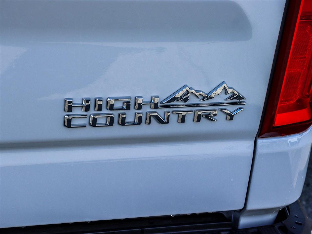 2026 Chevrolet Silverado 1500 Crew Cab Short Box 4-Wheel Drive High Country Photo