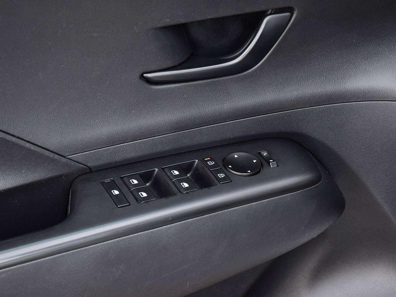 2024 Hyundai KONA Preferred AWD ~Heated Seats ~Blind Spot ~Carplay Photo