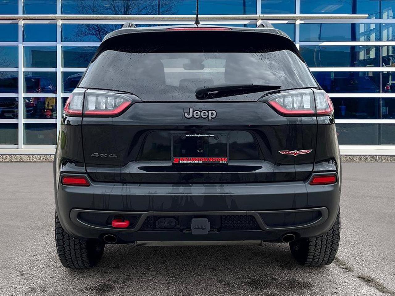 2022 Jeep Cherokee Trailhawk Elite | One Owner | Clean CarFax | Dealer Serviced | Low KMS | Leather | Pano Sunroof | Photo