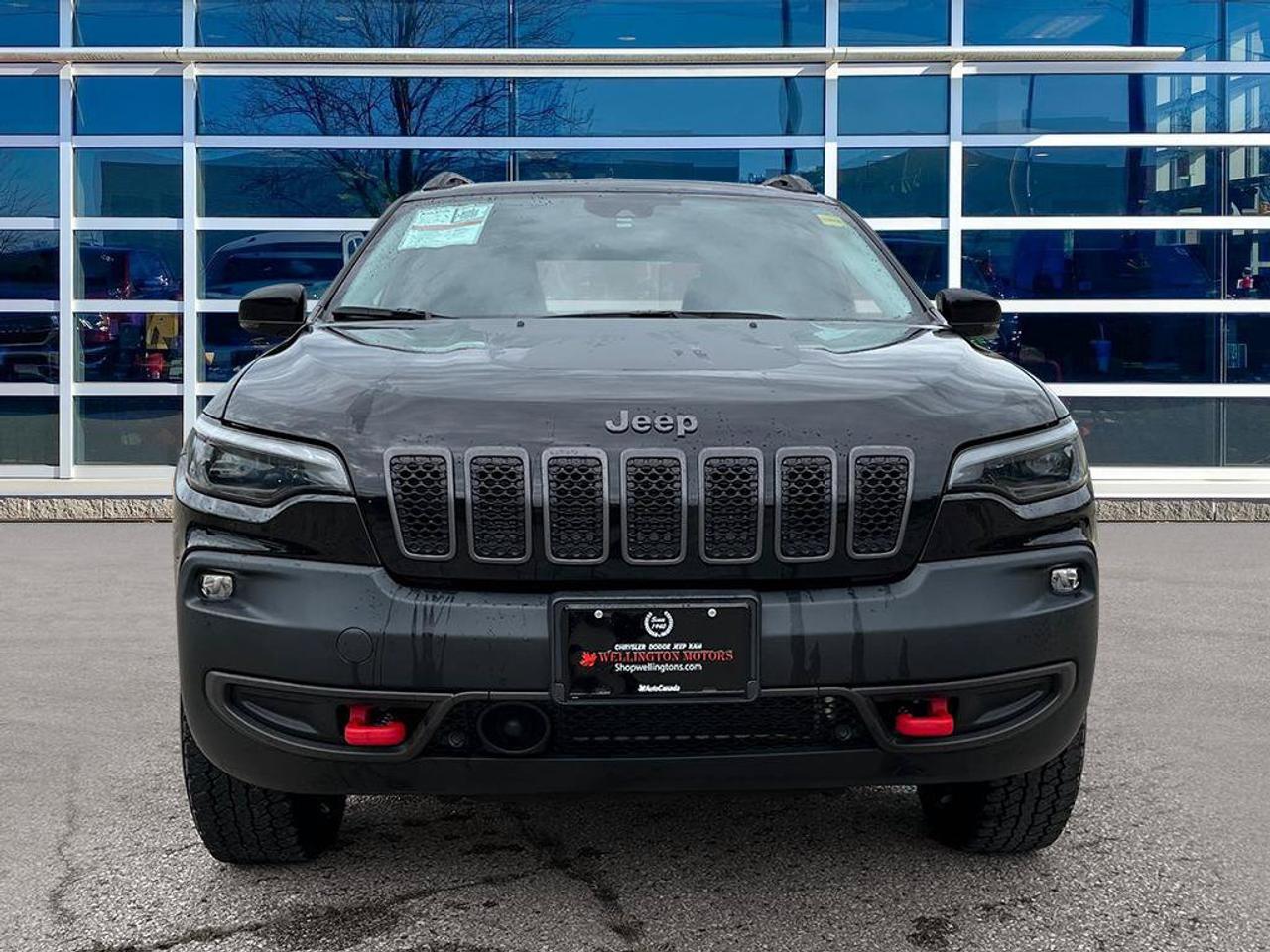 2022 Jeep Cherokee Trailhawk Elite | One Owner | Clean CarFax | Dealer Serviced | Low KMS | Leather | Pano Sunroof | Photo