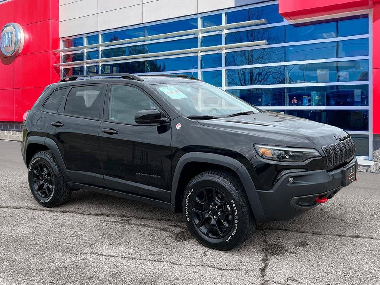 2022 Jeep Cherokee Trailhawk Elite | One Owner | Clean CarFax | Dealer Serviced | Low KMS | Leather | Pano Sunroof | Photo