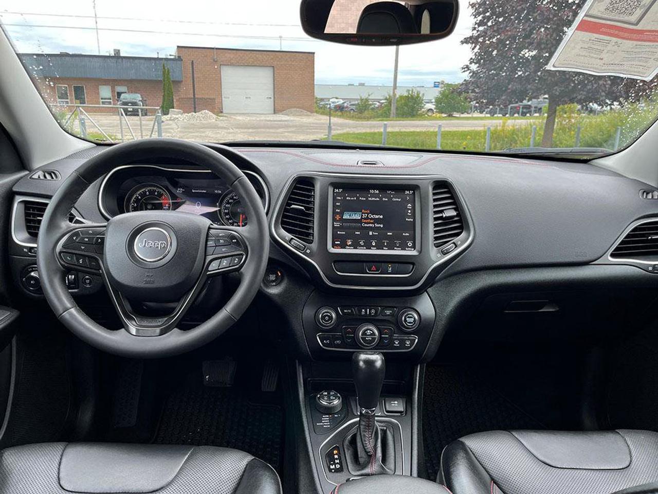 2022 Jeep Cherokee Trailhawk Elite | One Owner | Clean CarFax | Dealer Serviced | Low KMS | Leather | Pano Sunroof | Photo