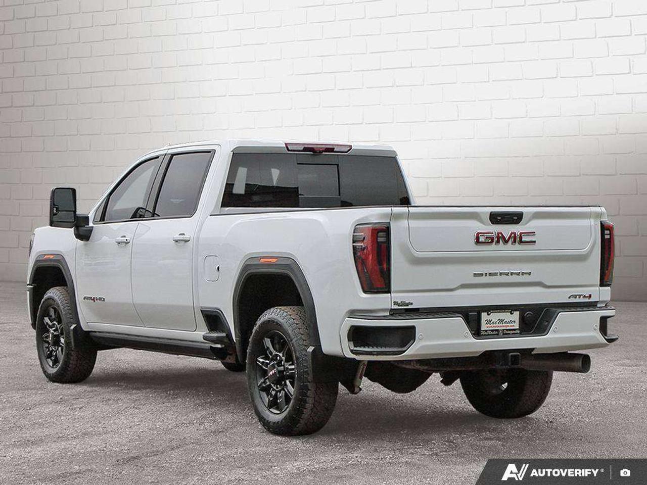 2024 GMC Sierra 3500HD AT4 PREMIUM PLUS, 6.6L V8, 4X4, ALLOYS, LEATHER, BOSE, HUD, 1-OWNER, MACMASTER ORIGINAL, CERTIFIED PREOWNED! Photo2