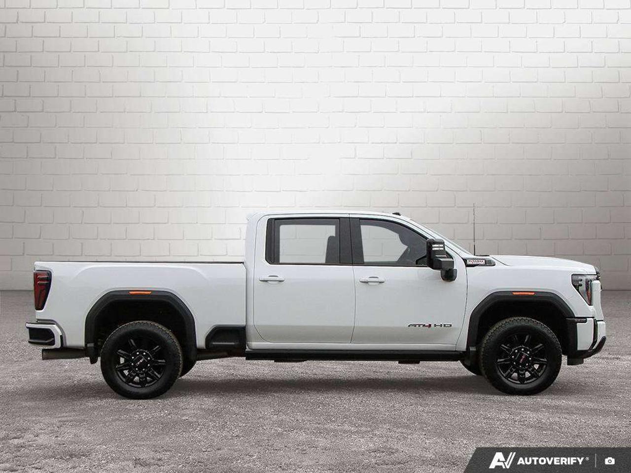 2024 GMC Sierra 3500HD AT4 PREMIUM PLUS, 6.6L V8, 4X4, ALLOYS, LEATHER, BOSE, HUD, 1-OWNER, MACMASTER ORIGINAL, CERTIFIED PREOWNED! Photo