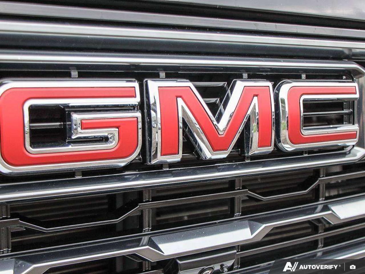 2024 GMC Sierra 3500HD AT4 PREMIUM PLUS, 6.6L V8, 4X4, ALLOYS, LEATHER, BOSE, HUD, 1-OWNER, MACMASTER ORIGINAL, CERTIFIED PREOWNED! Photo
