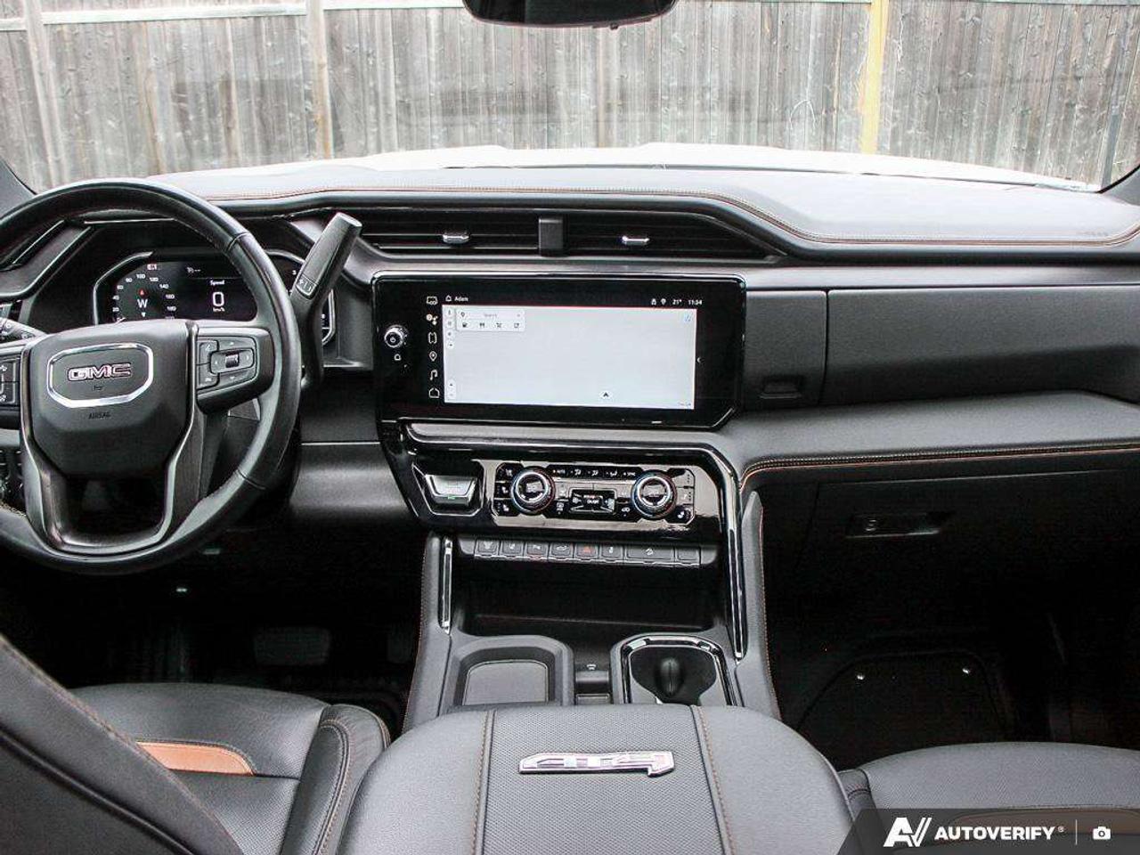 2024 GMC Sierra 3500HD AT4 PREMIUM PLUS, 6.6L V8, 4X4, ALLOYS, LEATHER, BOSE, HUD, 1-OWNER, MACMASTER ORIGINAL, CERTIFIED PREOWNED! Photo