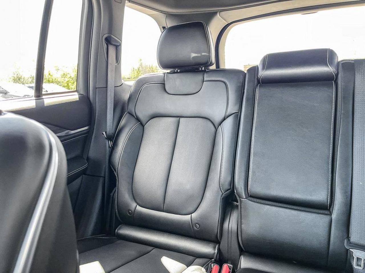 2023 Jeep Grand Cherokee 4xe Overland | One Owner | Clean Carfax | Fully Certified | Great Shape | Fully Loaded | Photo