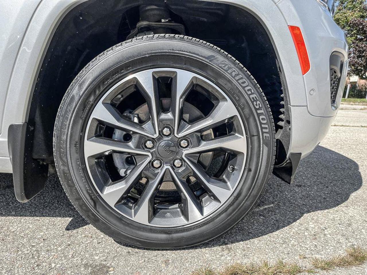 2023 Jeep Grand Cherokee 4xe Overland | One Owner | Clean Carfax | Fully Certified | Great Shape | Fully Loaded | Photo
