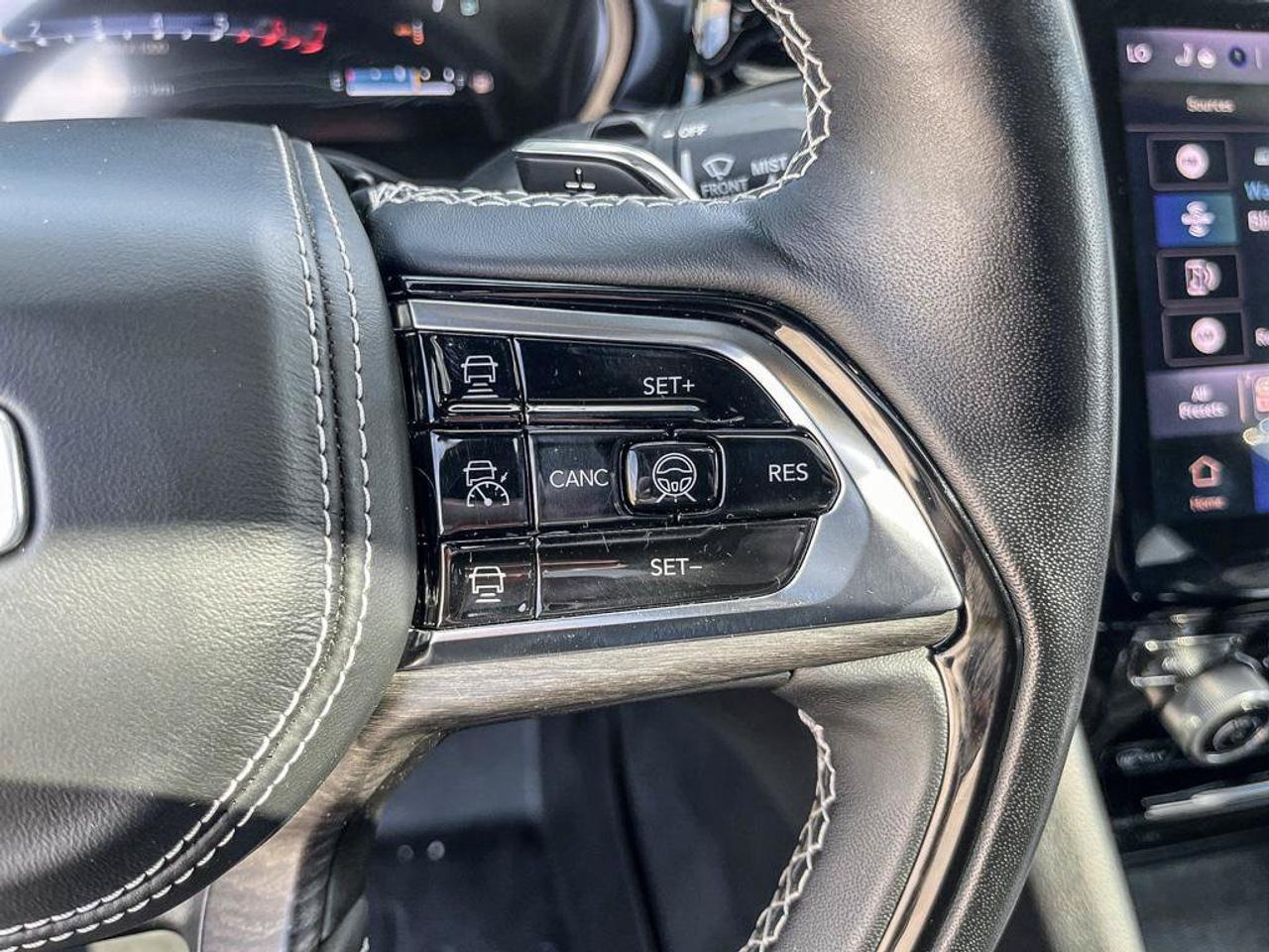 2023 Jeep Grand Cherokee 4xe Overland | One Owner | Clean Carfax | Fully Certified | Great Shape | Fully Loaded | Photo