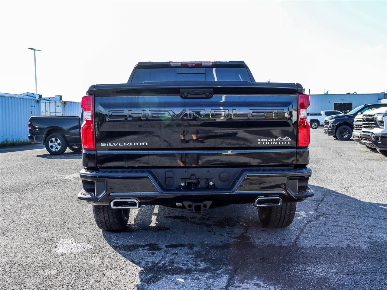 2026 Chevrolet Silverado 1500 Crew Cab Short Box 4-Wheel Drive High Country Photo