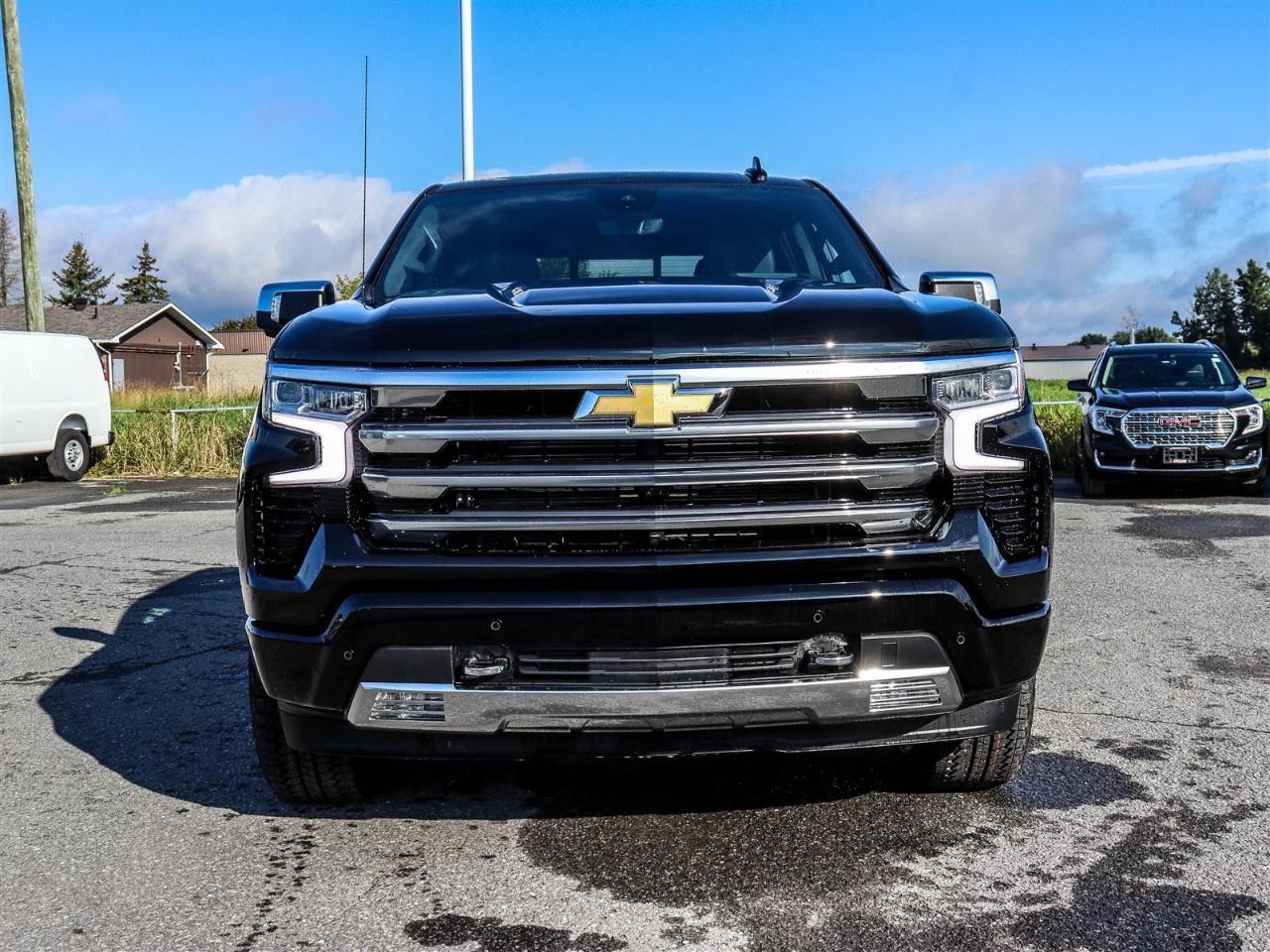2026 Chevrolet Silverado 1500 Crew Cab Short Box 4-Wheel Drive High Country Photo