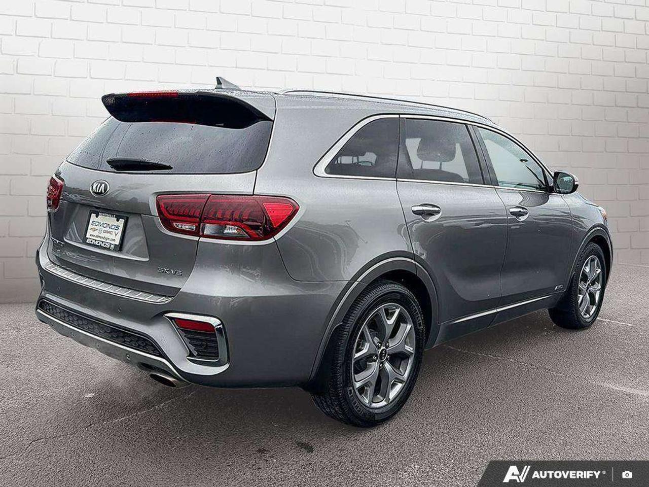 2019 Kia Sorento One Owner  Heated Seats   Sun Roof   Snow Tires Photo