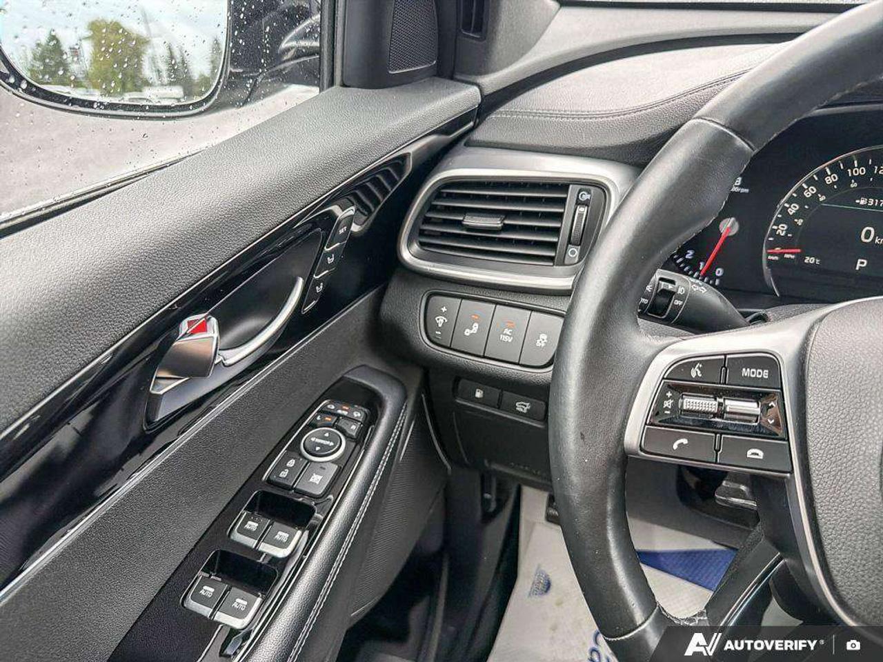 2019 Kia Sorento One Owner  Heated Seats   Sun Roof   Snow Tires Photo
