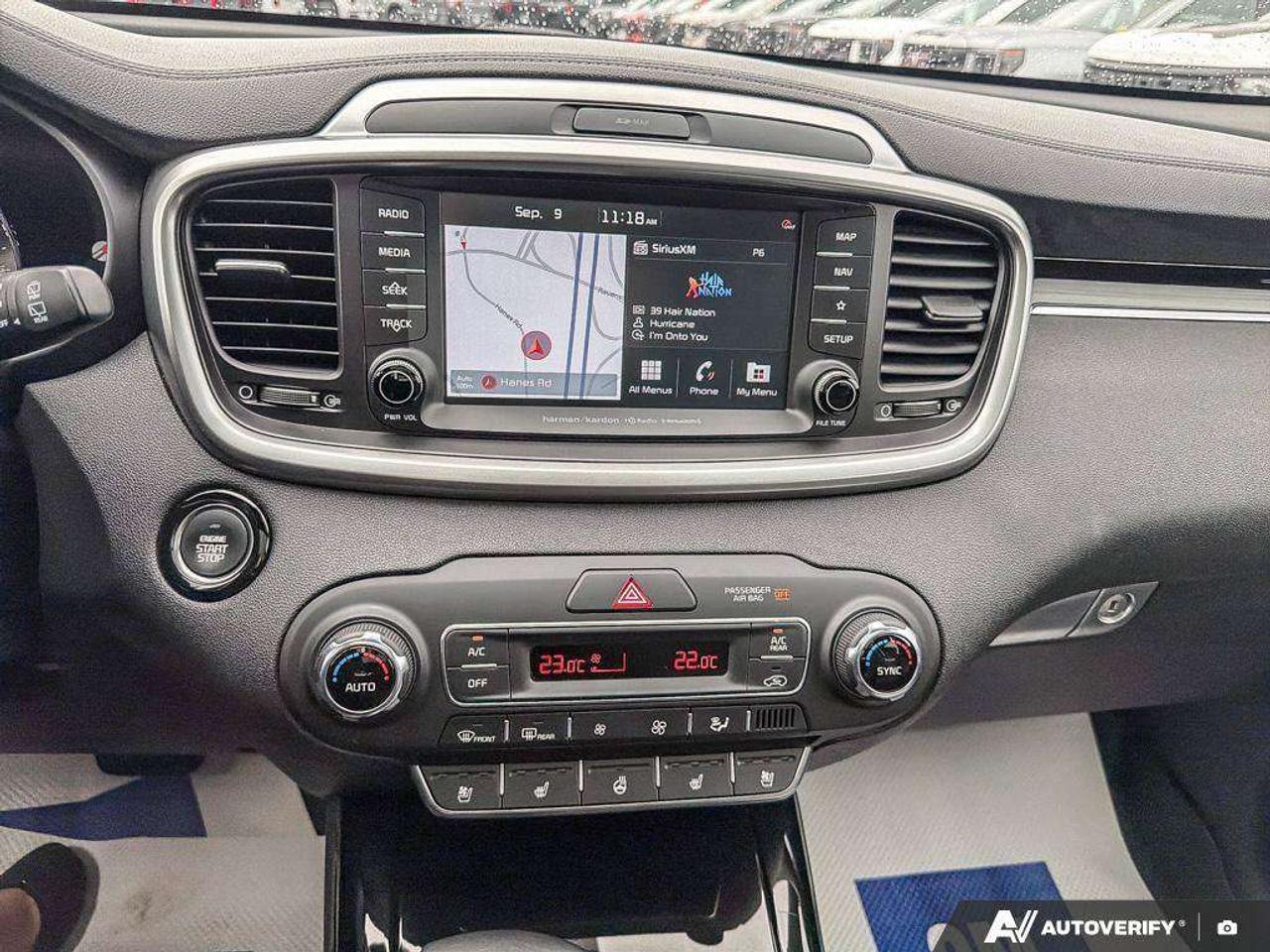 2019 Kia Sorento One Owner  Heated Seats   Sun Roof   Snow Tires Photo